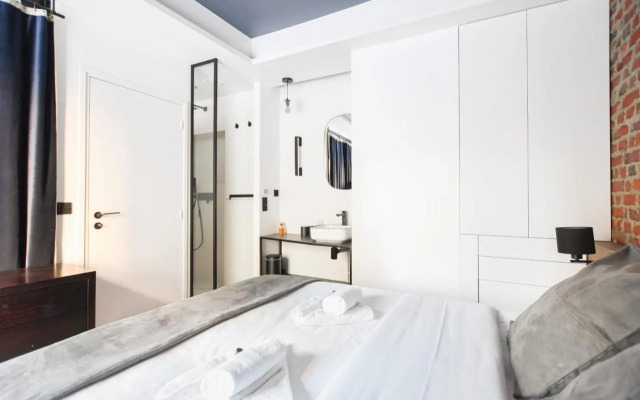 Modern Family Apartment Next To The Eiffel Tower