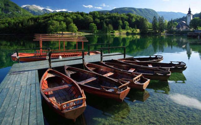Hotel Jezero