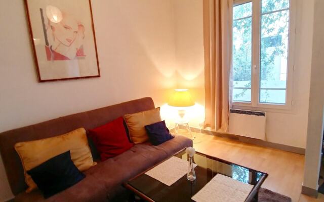 House With one Bedroom in Montreuil, With Enclosed Garden and Wifi