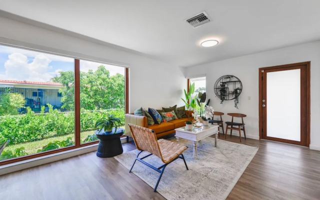 Awesome House with pool Westchester