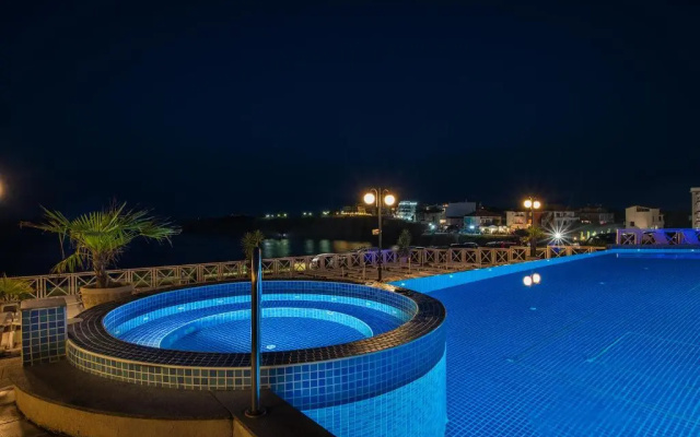 Hotel Eskada Beach