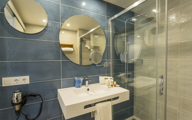 Parque Nereida Suites Hotel