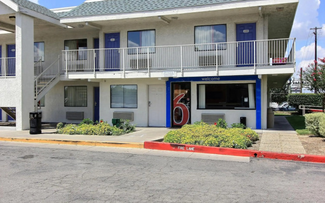 Motel 6 Austin, TX - North Central