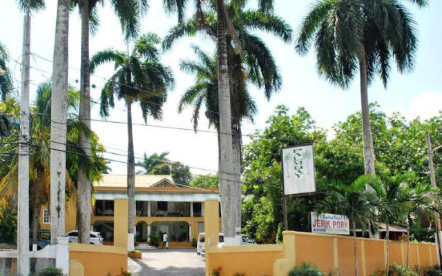 Palm Bay Guest House & Restaurant