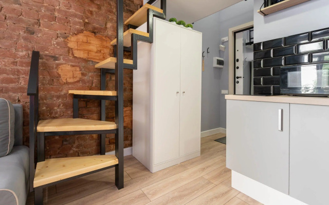 Метры в центре на улице Лахтинская 9