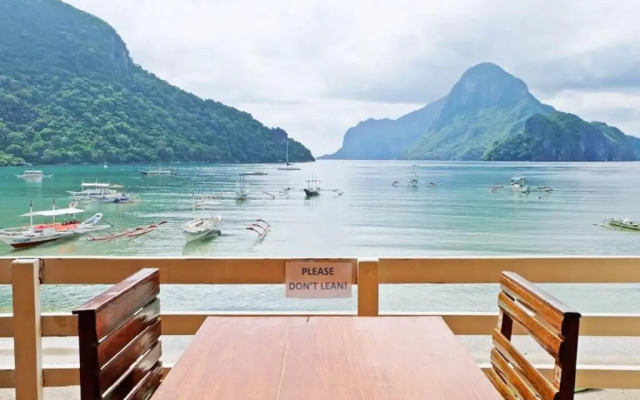 El Nido Beach Hotel