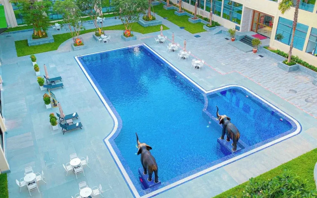 Donghu Resort Hotel