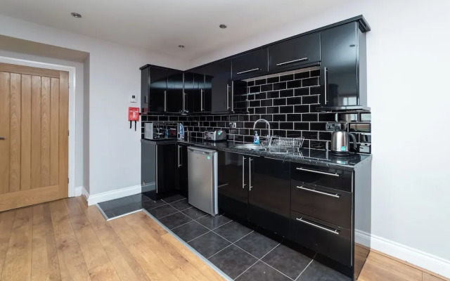 2 Bedroom Luxury Apartment