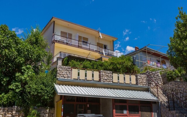 Apartment Mira