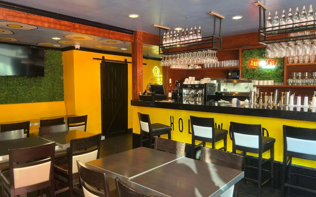 Best Western Hollywood Plaza Inn Hotel - Hollywood Walk of Fame LA
