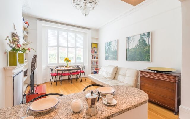 Delightful Notting Hill Home near Hyde Park
