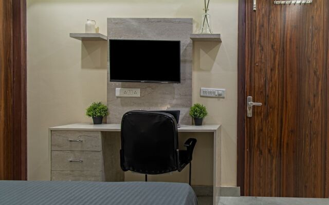 Wandr Taurus - Sarjapur, Vaishnavi Tech Park, Manipal Hospital