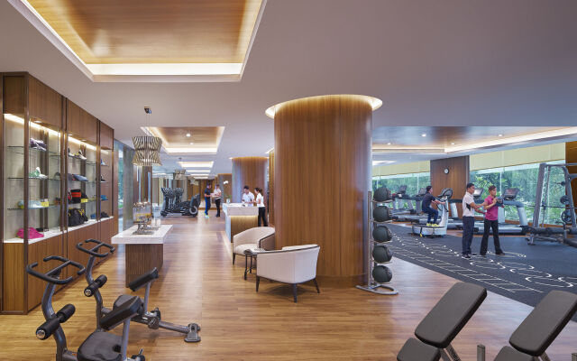 Makati Shangri-La, Manila