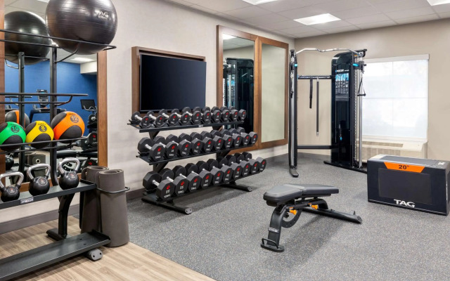 Hampton Inn & Suites Charlottesville-At the University
