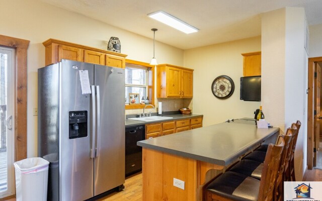 Forest Heights Lodge 6 Bedroom Condo