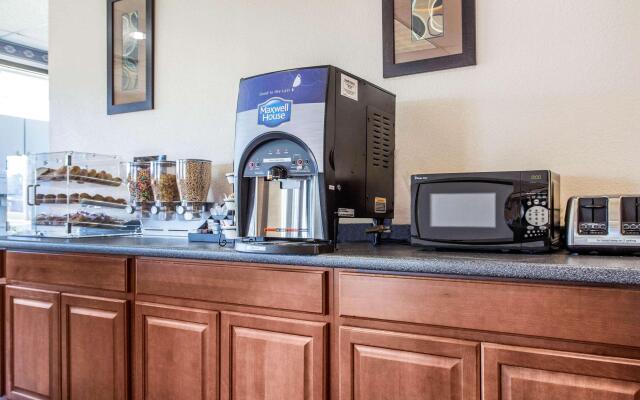 Super 8 by Wyndham Battleboro/Rocky Mount