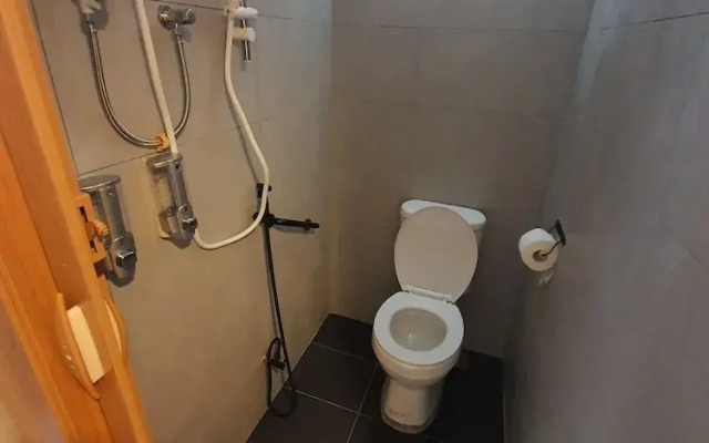 Room at Jln Loh Boon Siew Georgetown