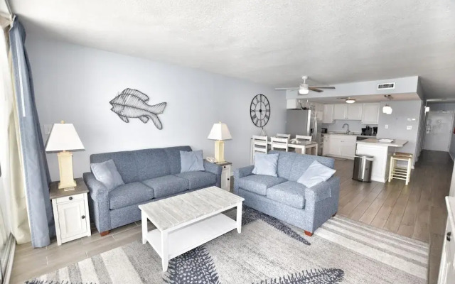 0403 Waters Edge Resort 1 Bedroom Condo by RedAwning
