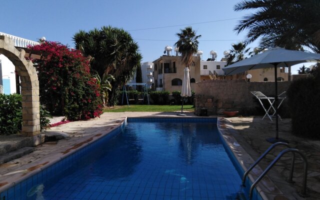 Lovely 7 Bedroom Villa !!