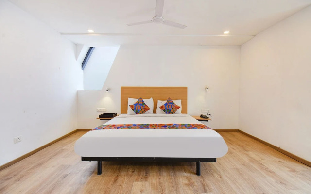 FabHotel Alpha Center