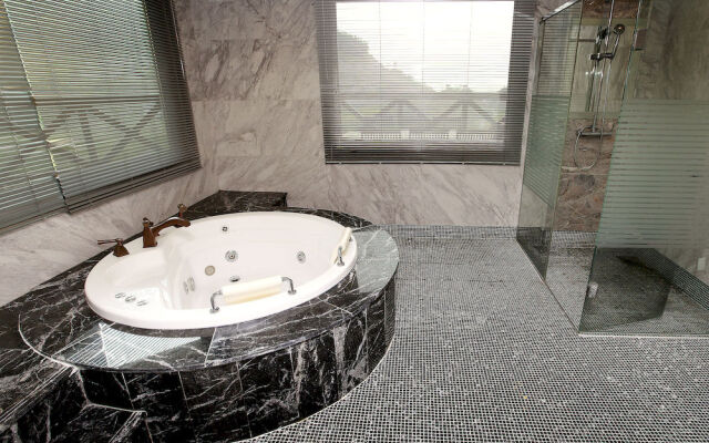 City Park Golf & Hotel