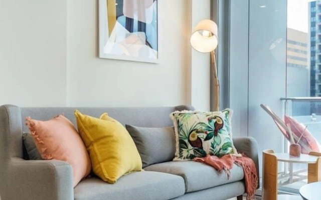 Paradiso on Bent - Netflix - Wifi - City life