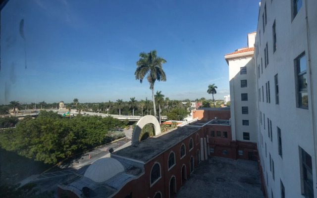 519 City View Hollywood Beach