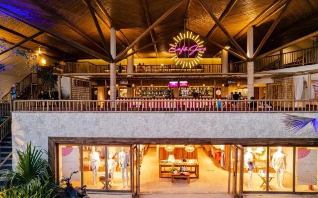 Cafe Jeri Hotel
