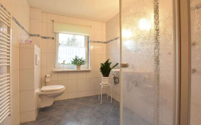 Cozy Holiday Home in Hohenkirchen near Baltic Sea