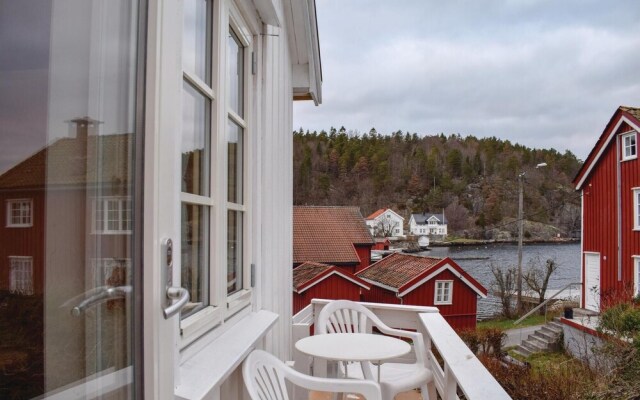 Amazing Home in Staubø With 1 Bedrooms and Wifi