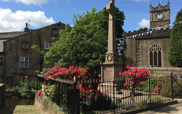 Fuchsia Bank Cottage