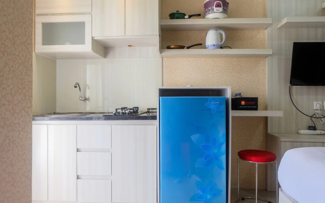 Studio Room at Bassura City Apartment near Mall