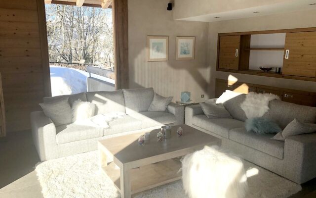 Chalet With 5 Bedrooms in Praz-sur-arly, With Wonderful Mountain View,