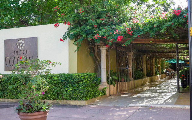 Suites Colonial
