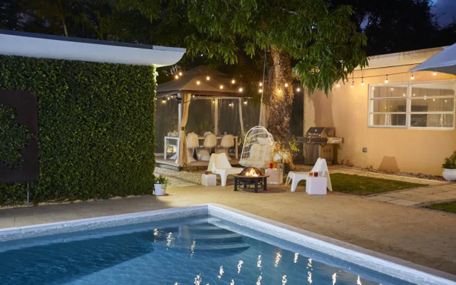 Miami Pool Oasis in El Portal