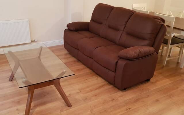 3 Bedroom newly furnished cork city