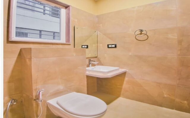 Capital O 40626 M3 Hotel