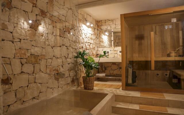 TD Trulli di Carole Renovated Trulli With Pool