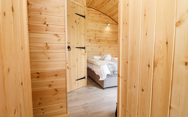 Meadow Lodge @ Berrys Place Farm
