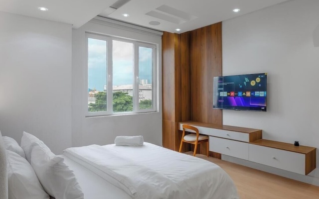 Short Stays By CW