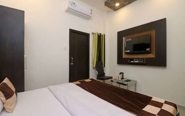 OYO 10991 Hotel Gagan