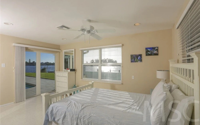 Siesta Key 12 - 4 Br Home