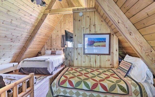 Ski-in/ski-out Red River Cabin w/ Mtn Views!