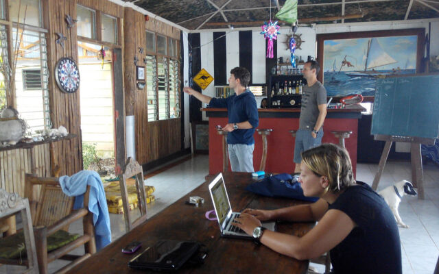 Paseo Del Mar Dive Resort