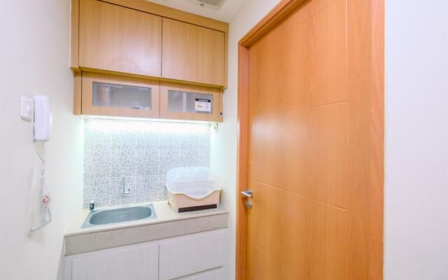 Good Choice And Strategic 2Br Without Living Room Evenciio Apartment