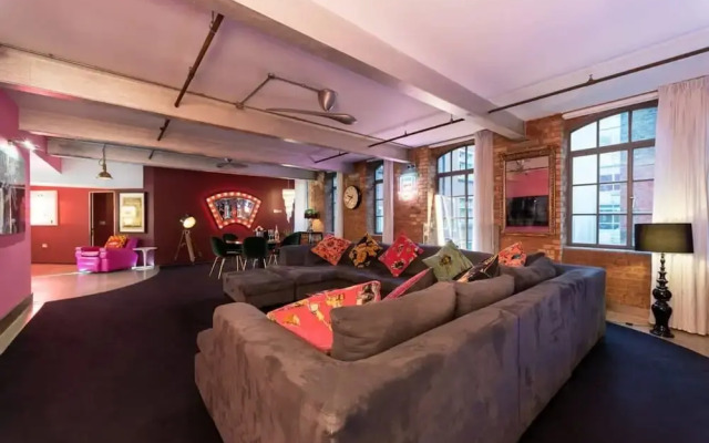 Luxurious Loft Central Soho - 3 Bedrooms Office