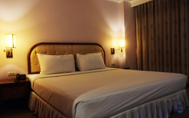 Western Grand Hotel Ratchaburi (SHA Extra Plus)