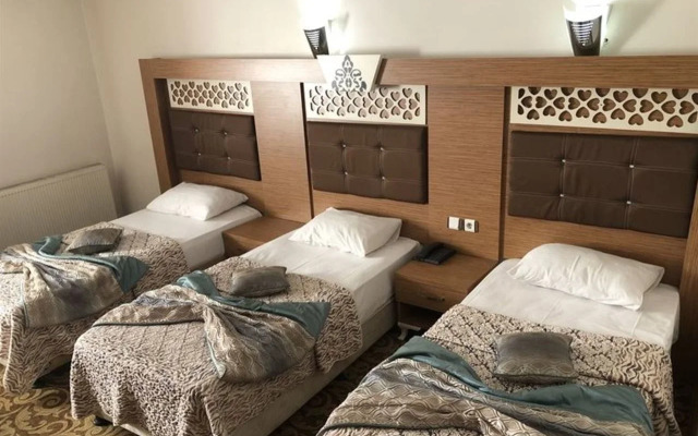 Grand Milan Hotel