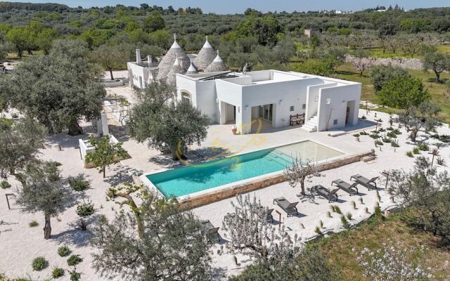 TD Marl Luxury Trulli Experience w Stunning Pool