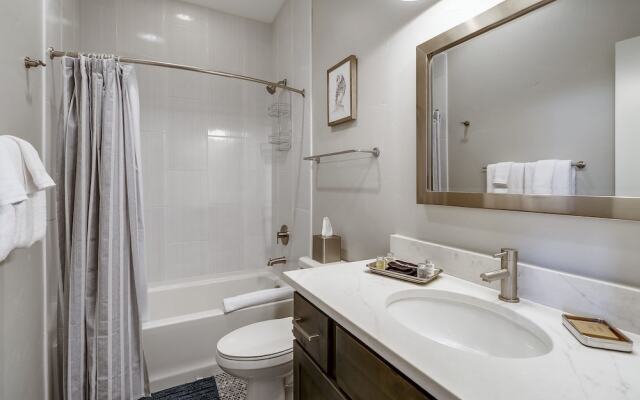 Willows At Grand Park 4 Bedroom Home by RedAwning